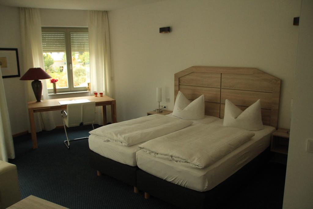 Hotel Lindenstrasse Neuenhagen bei Berlin Ngoại thất bức ảnh