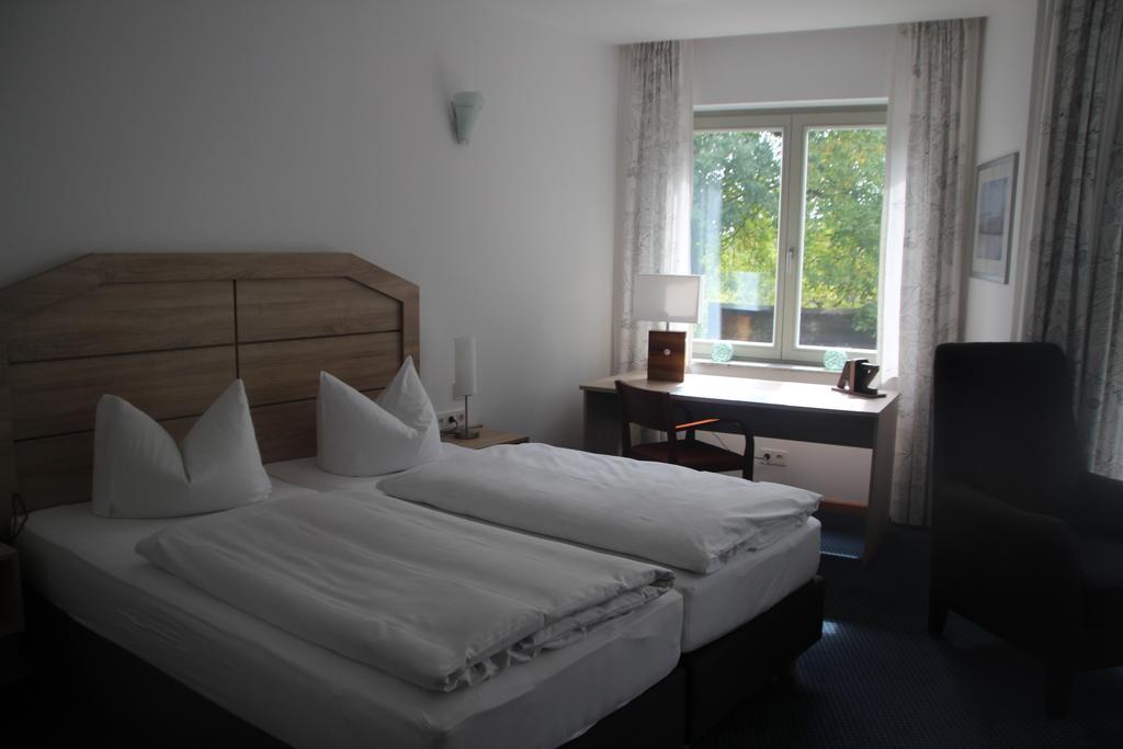 Hotel Lindenstrasse Neuenhagen bei Berlin Phòng bức ảnh